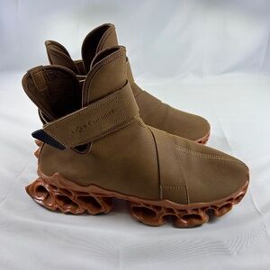 Modern Men’s Comanier NWOT Brown Hiking Boots Waterproof Size EUR46 Trail Ready